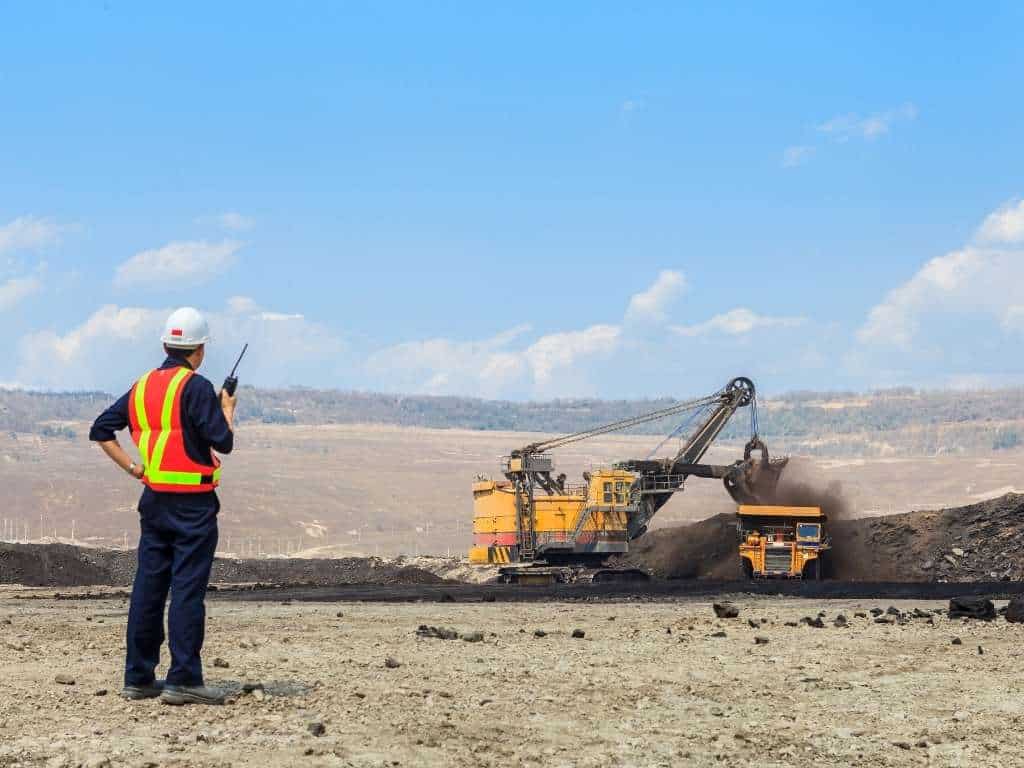¿Cómo podemos apoyarte con tu proyecto de Ingeniería Civil en Minas? 