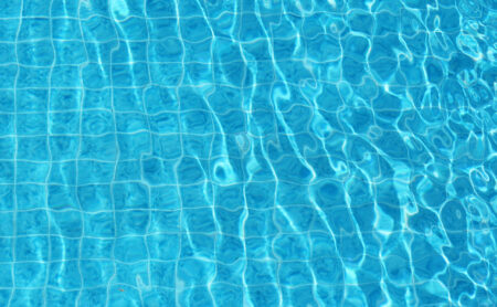 Descubrí por qué Klor es la mejor opción para comprar tu pileta en Córdoba capital. Piletas Moldear, instalación rápida, garantía y asesoramiento personalizado.